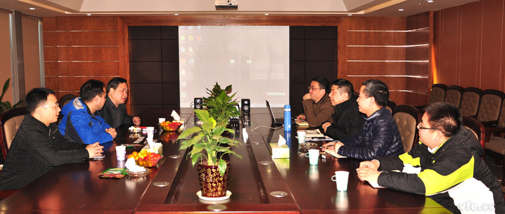 全國電磁計量技術(shù)委員會邵海明秘書長在湖南省計量檢測研究院李慶先副院長的陪同下，蒞臨銀河電氣指導(dǎo)工作