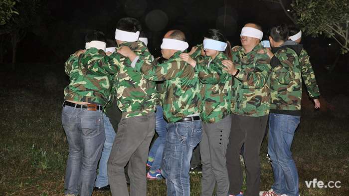 以用戶為中心，銀河電氣開(kāi)展“卓越團(tuán)隊(duì)”拓展訓(xùn)練